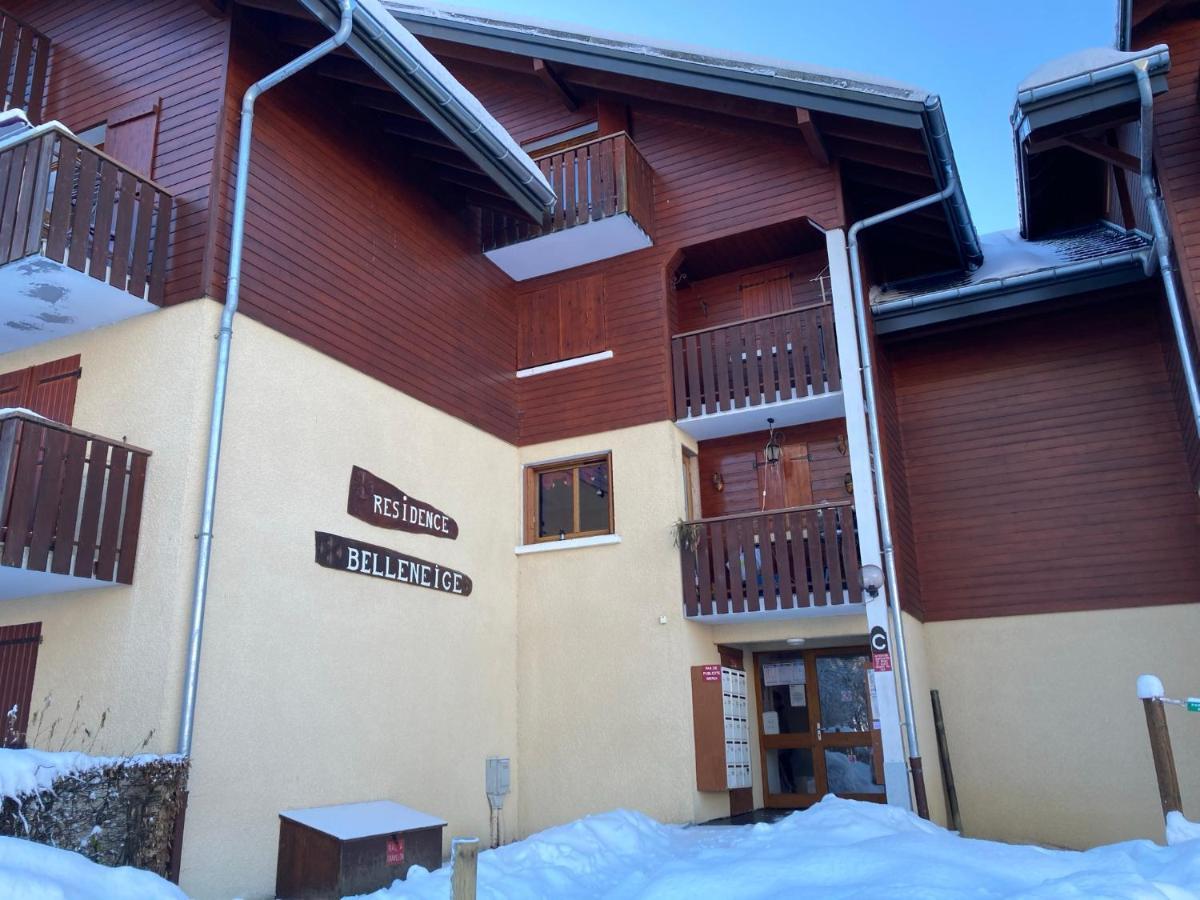 Appartement 2 Pieces Pieds Des Pistes Terrasse Face A La Montagne 贝尔内 外观 照片